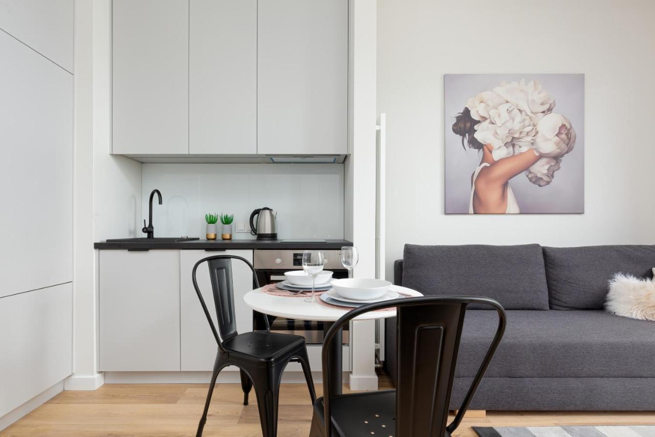 Apartments Business Center Wola Ordona By Renters Варшава Экстерьер фото